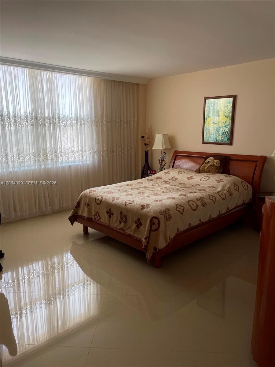 PRINCE GEORGE · #3L in Hallandale Beach - Photo 12