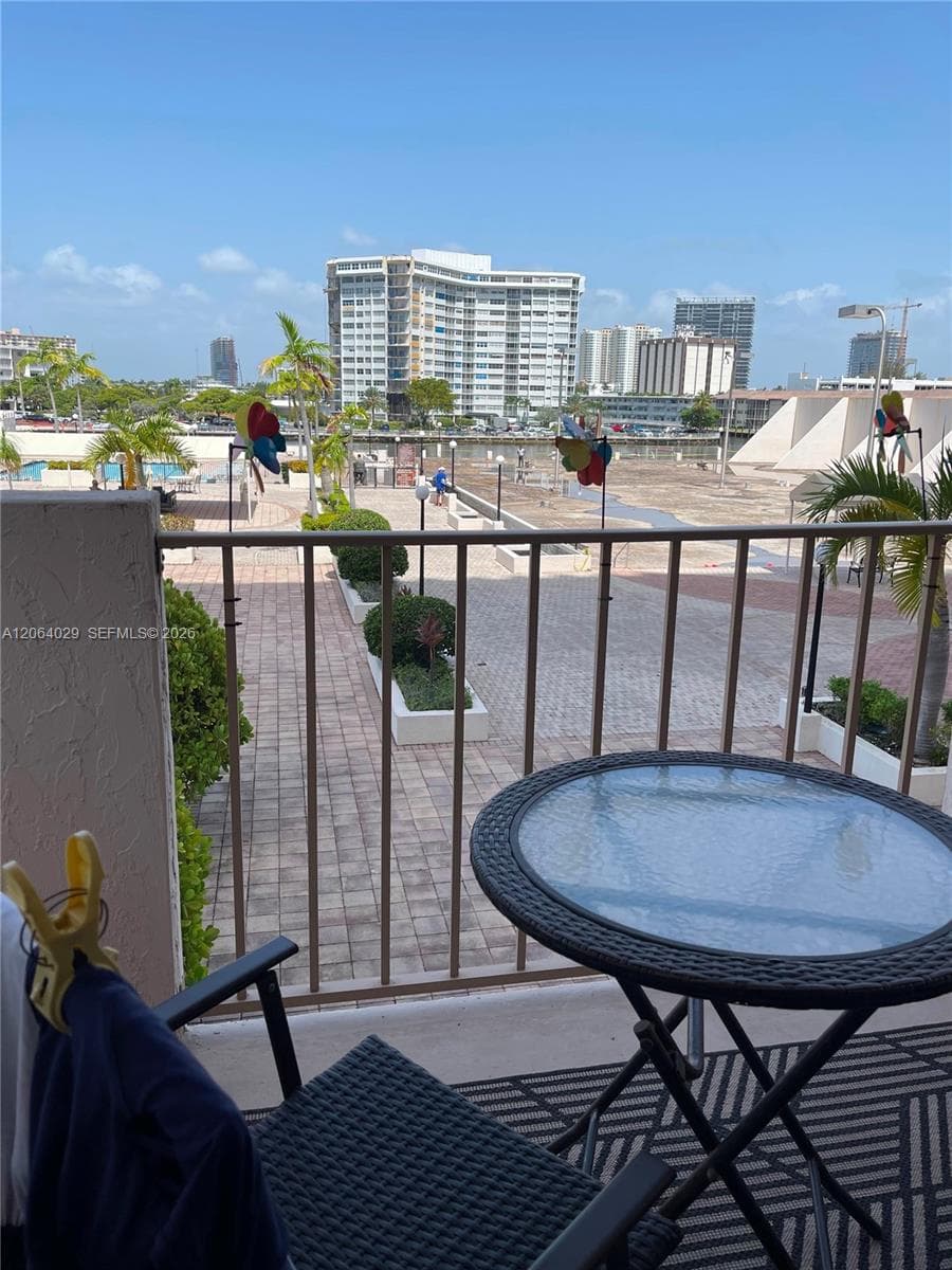 PRINCE GEORGE · #3L in Hallandale Beach - Photo 26