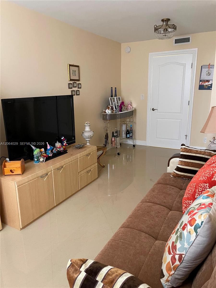 PRINCE GEORGE · #3L in Hallandale Beach - Photo 20