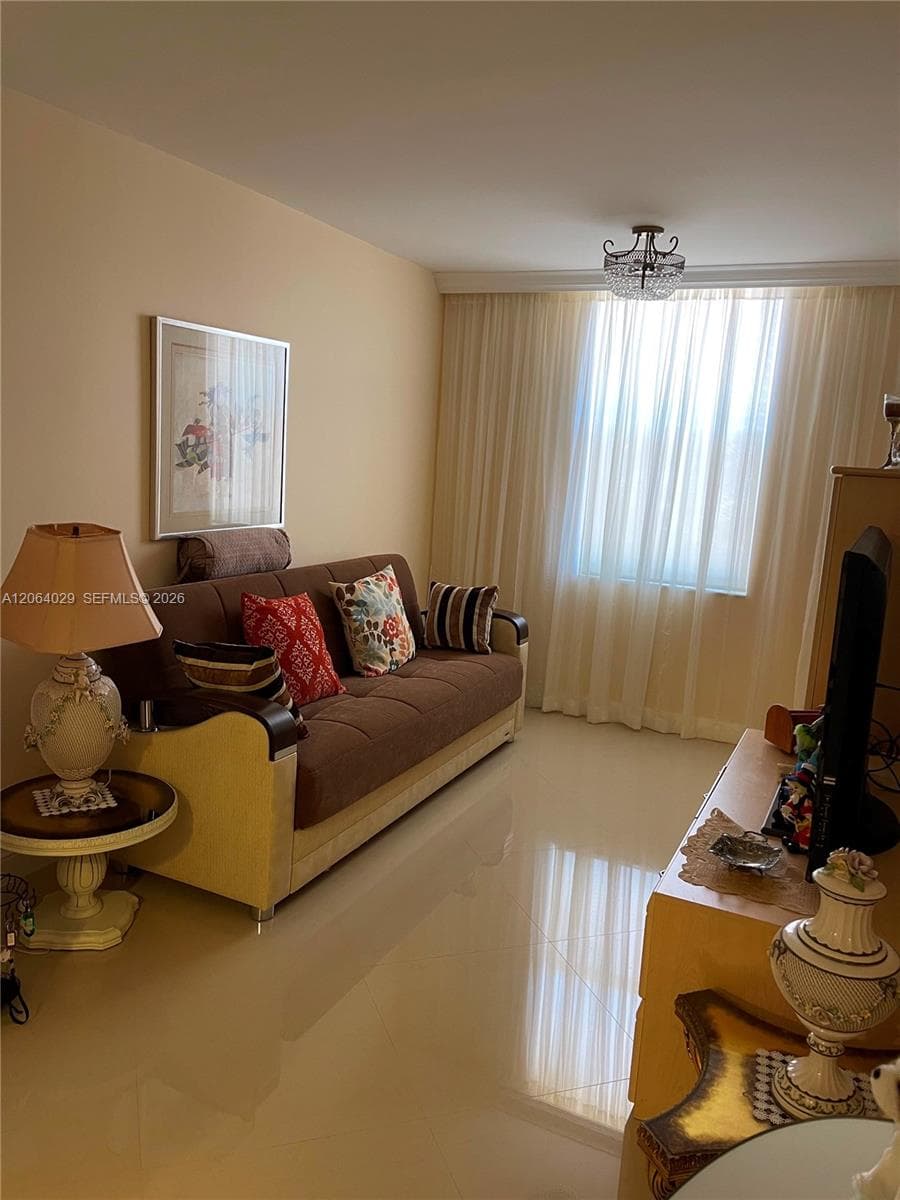 PRINCE GEORGE · #3L in Hallandale Beach - Photo 18