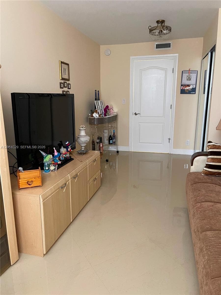 PRINCE GEORGE · #3L in Hallandale Beach - Photo 19