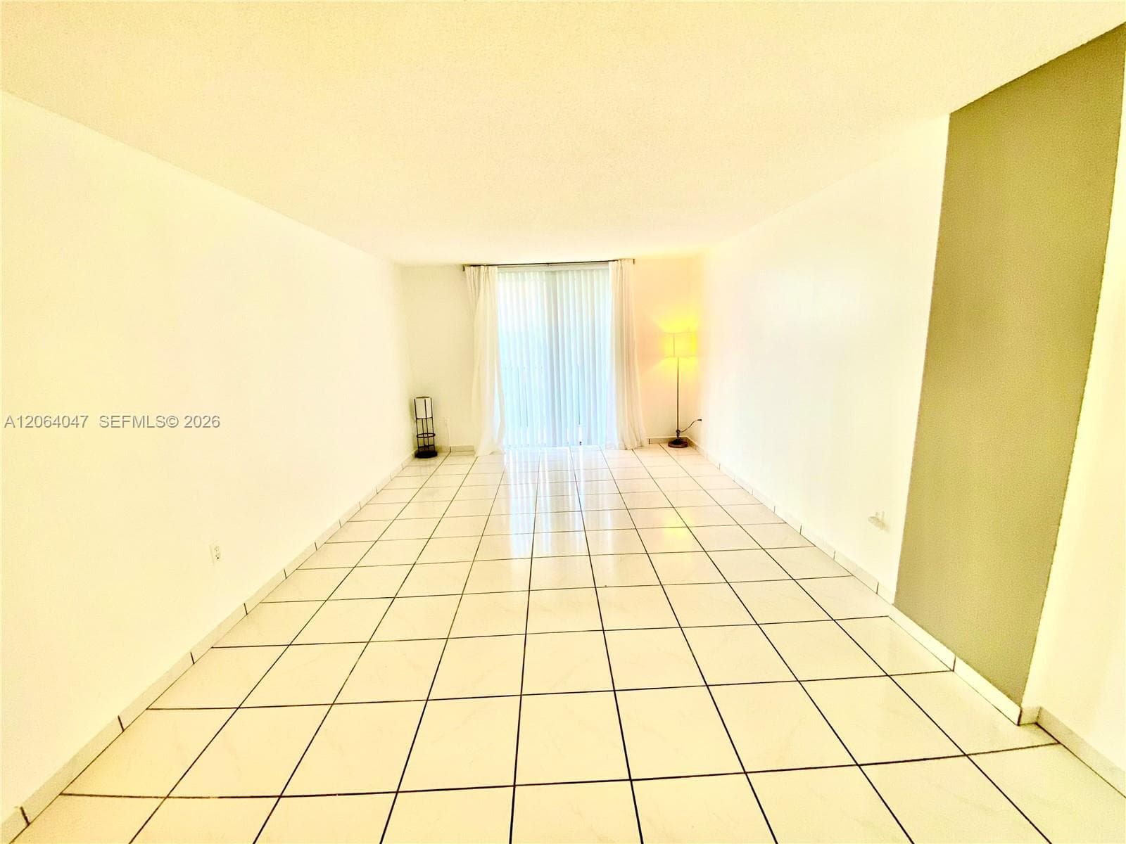 WOODSIDE APTS CONDO · #A536 in North Miami Beach - Photo 2