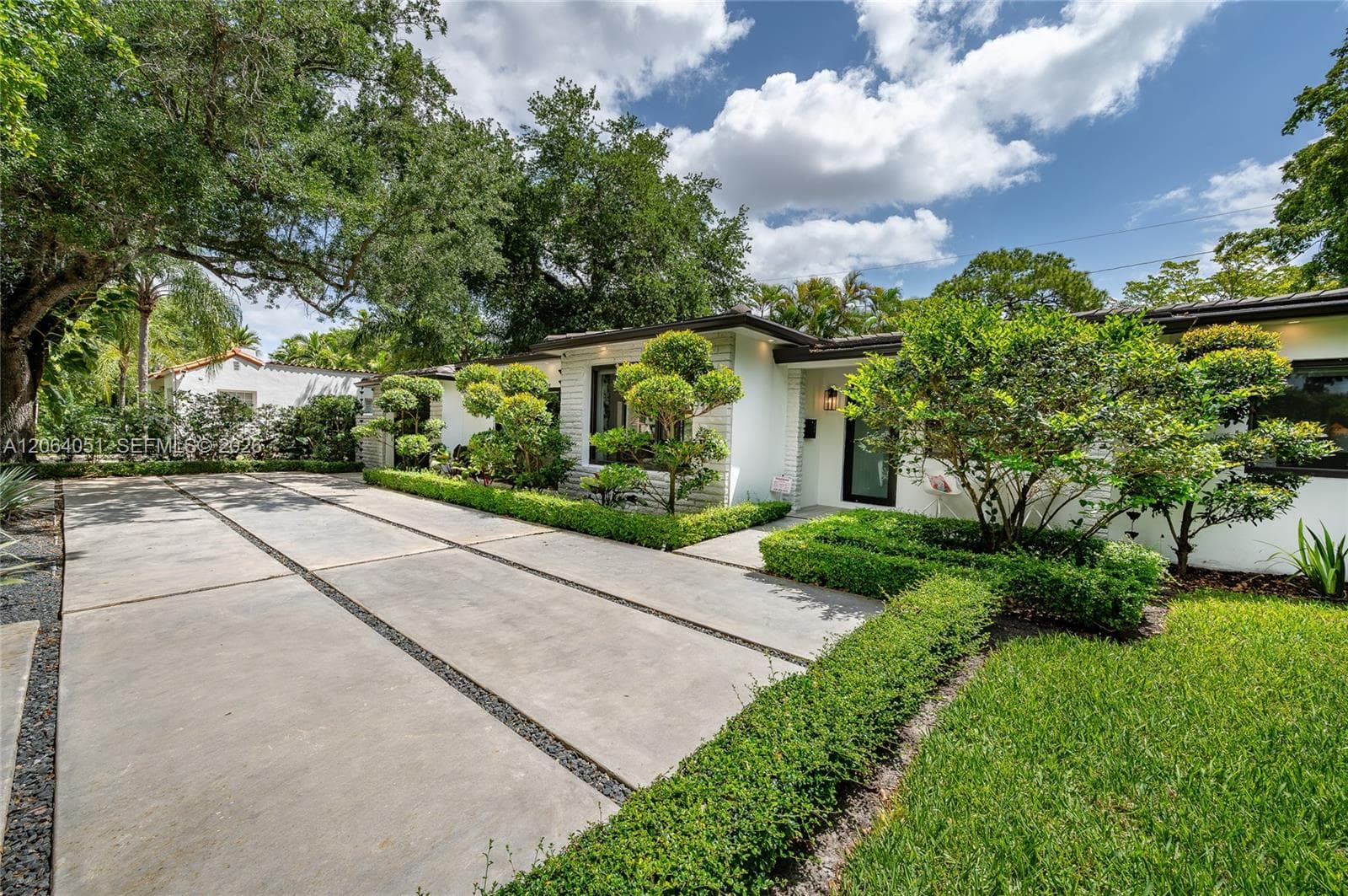 831 Cortez St photo 35