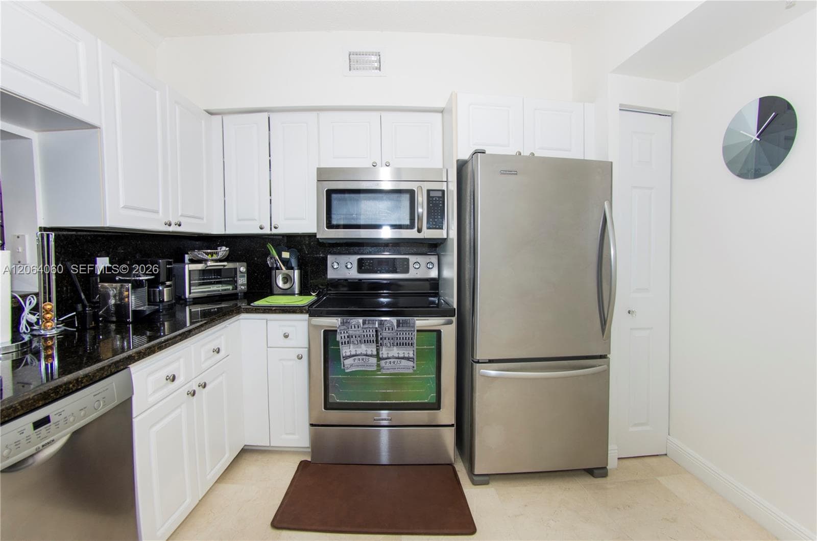 Porto Bellagio · #2408 in Sunny Isles Beach - Photo 10