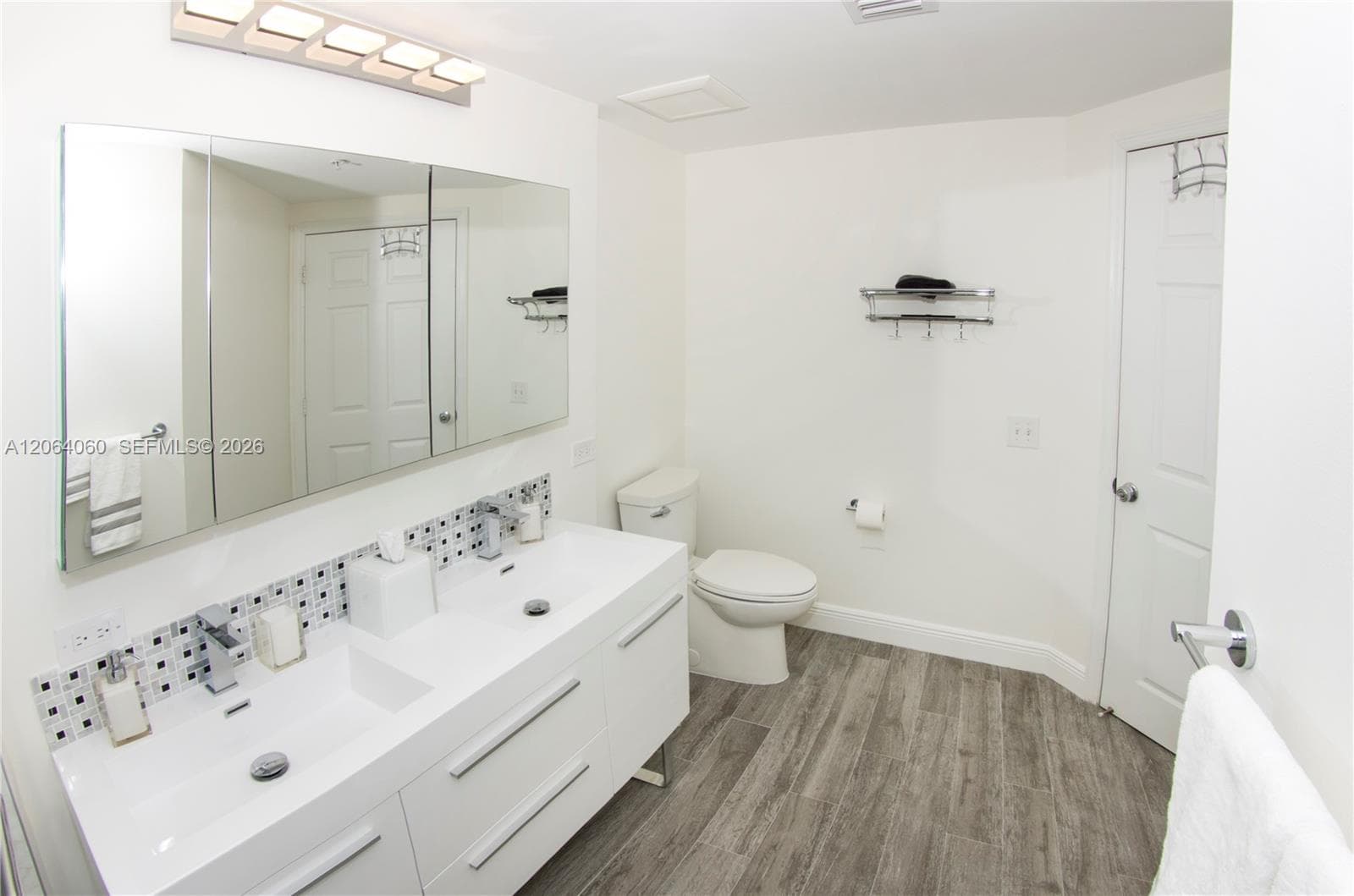Porto Bellagio · #2408 in Sunny Isles Beach - Photo 15