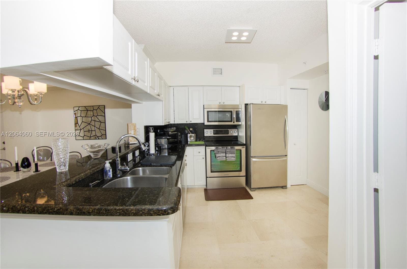Porto Bellagio · #2408 in Sunny Isles Beach - Photo 11