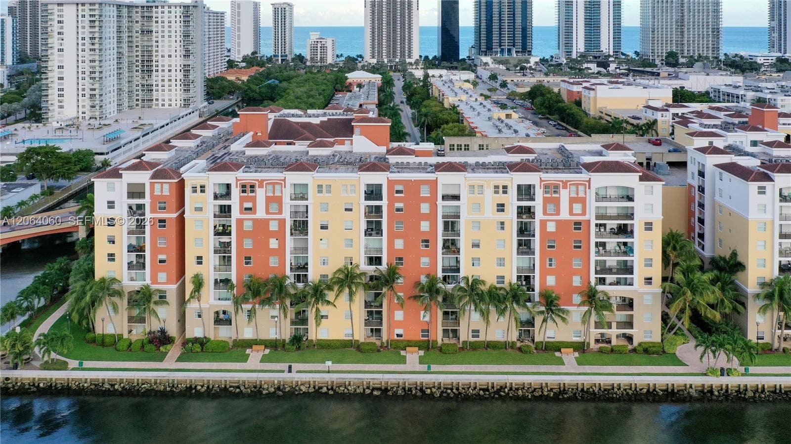 Porto Bellagio · #2408 in Sunny Isles Beach - Photo 40