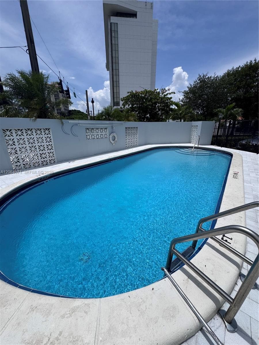 Coral Way Manor · #306 in Miami - Photo 14