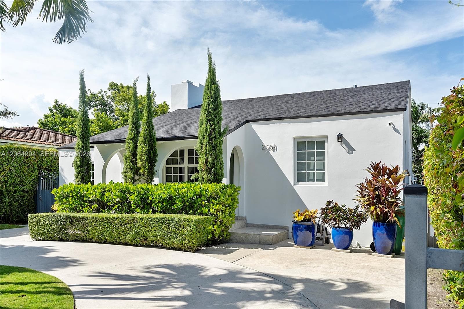 2451 SW 25th St photo 3