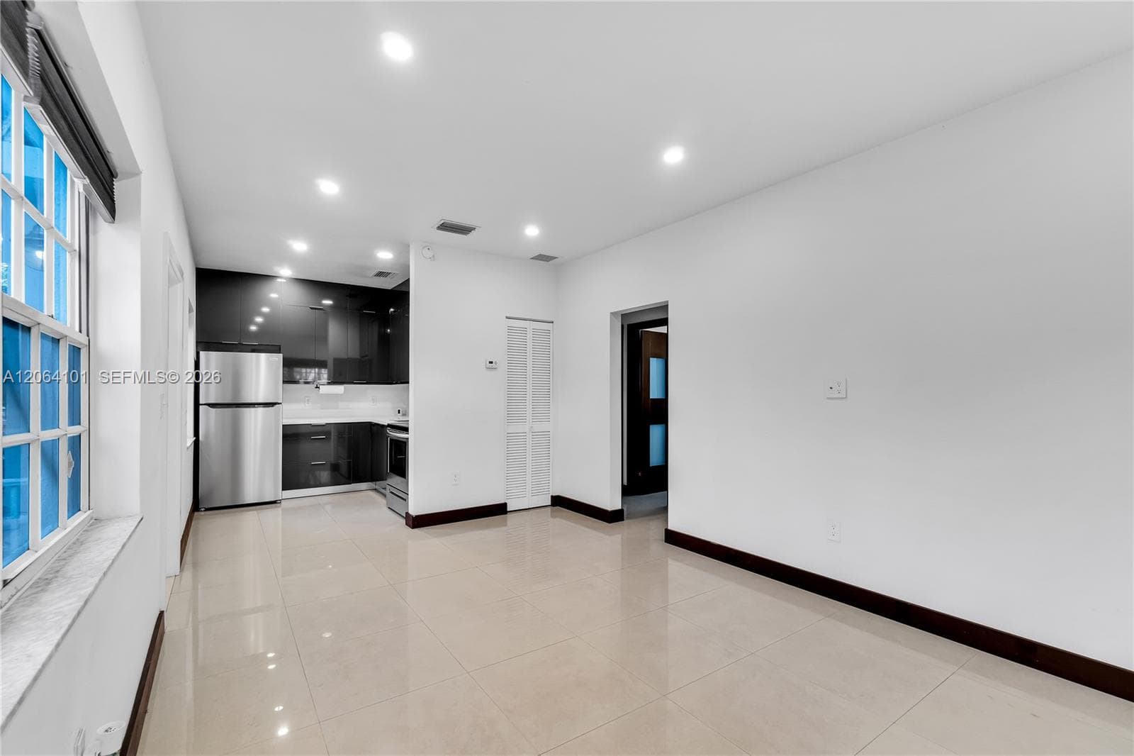 OASIS ON THE BEACH CONDO · #4 in Miami Beach - Photo 4