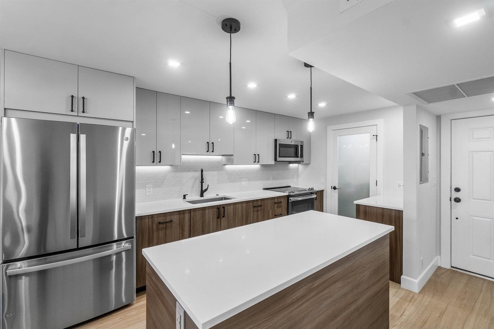 011-4RoyalPalmWay-402-BocaRaton-FL-33432