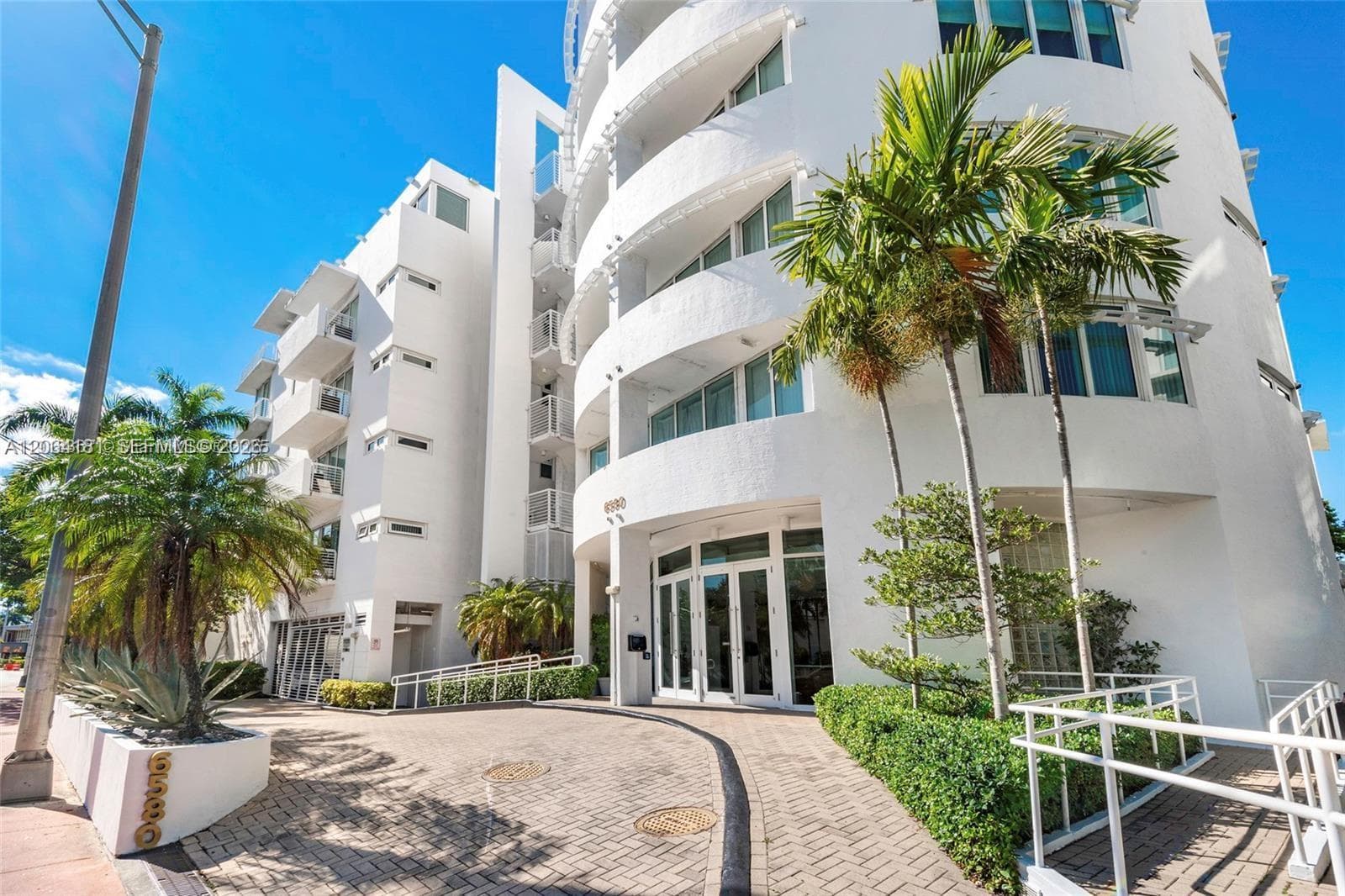 REGATTA AT INDIAN CREEK · #510 in Miami Beach - Photo 5