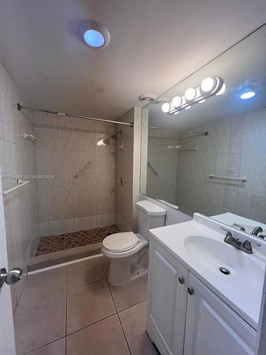 SOVEREIGNS CONDO · #3B in Miami - Photo 12