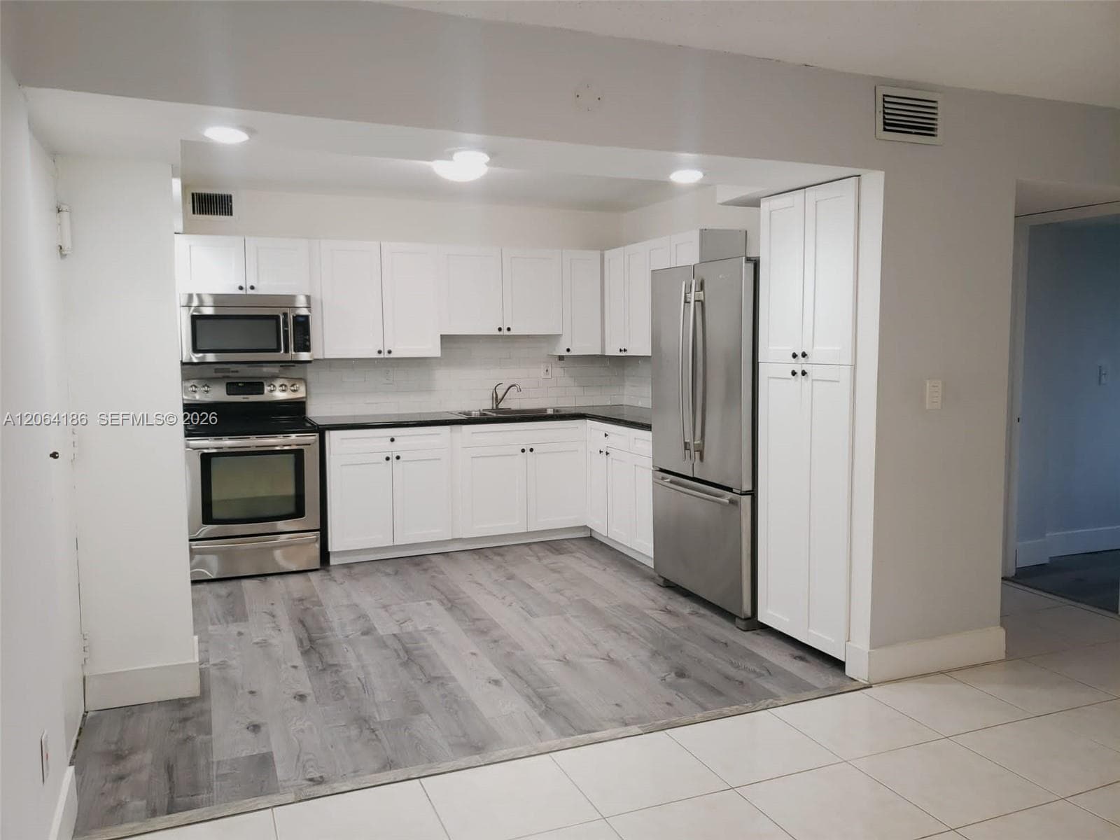 SOVEREIGNS CONDO · #3B in Miami - Photo 1