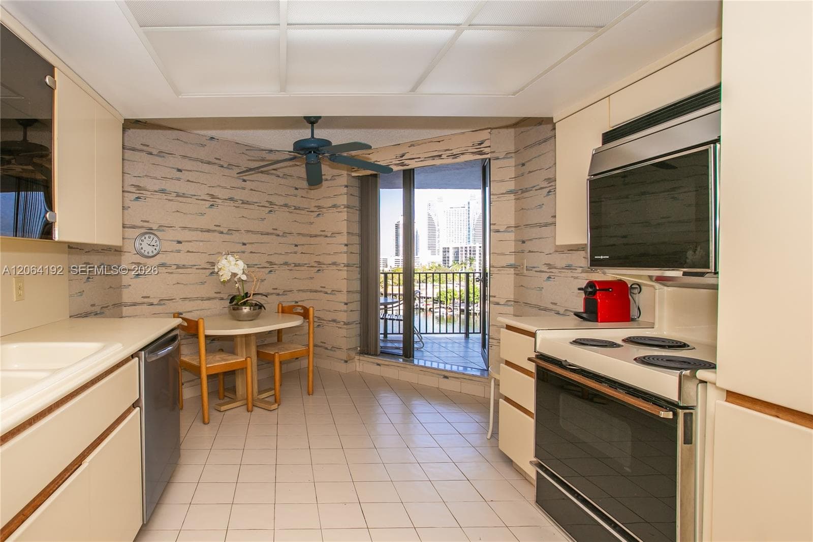 ANCHOR BAY CLUB · #406 in Hallandale Beach - Photo 6