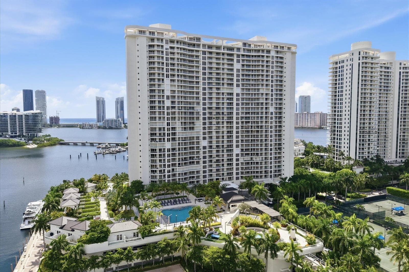 65-7000 Island Blvd apt 907_065