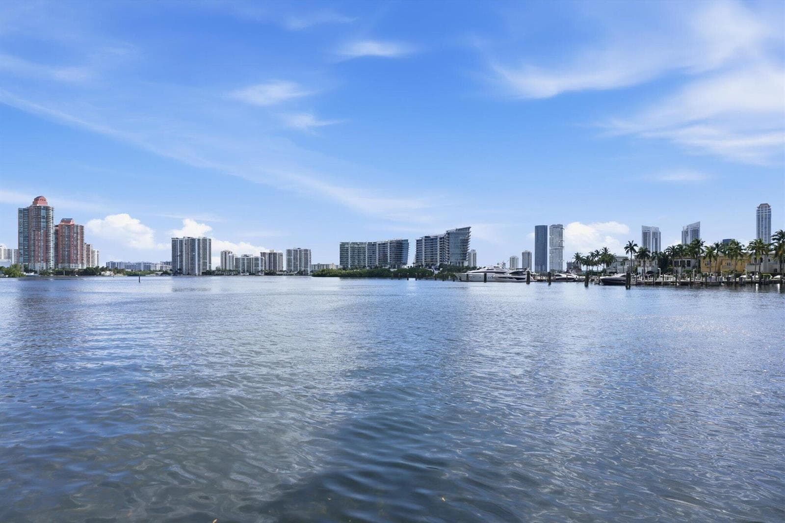 32-7000 Island Blvd apt 907_032