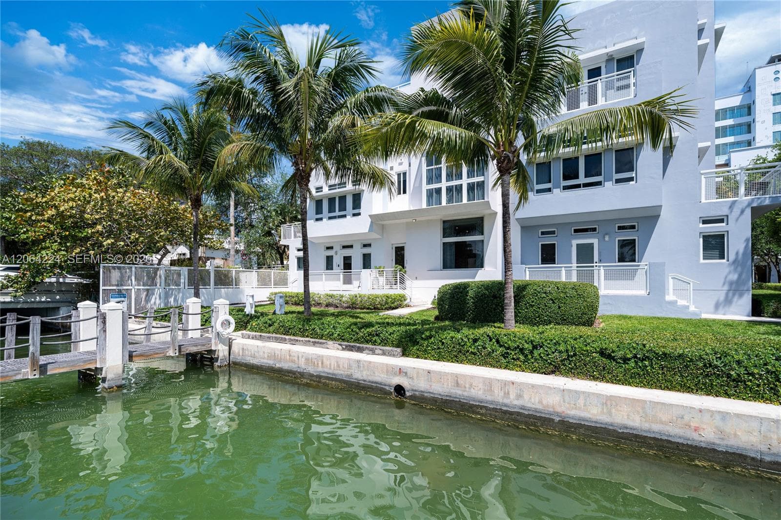 6203 Laguna Path N photo 36