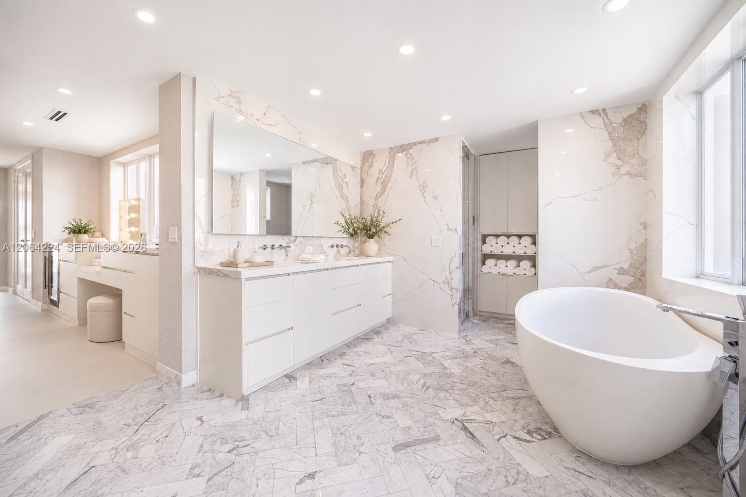 6203 Laguna Path N photo 18