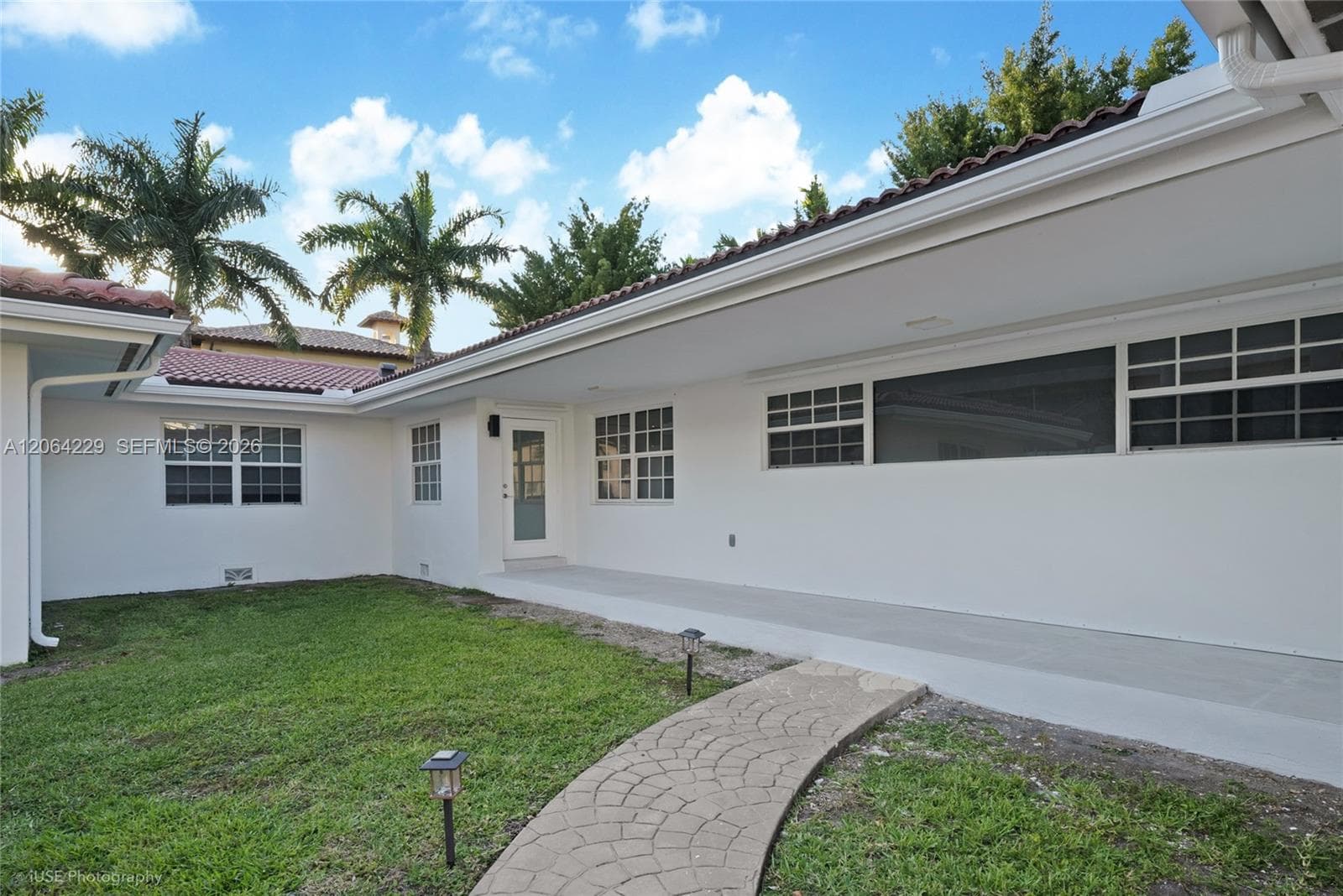 52 Camden Dr photo 6