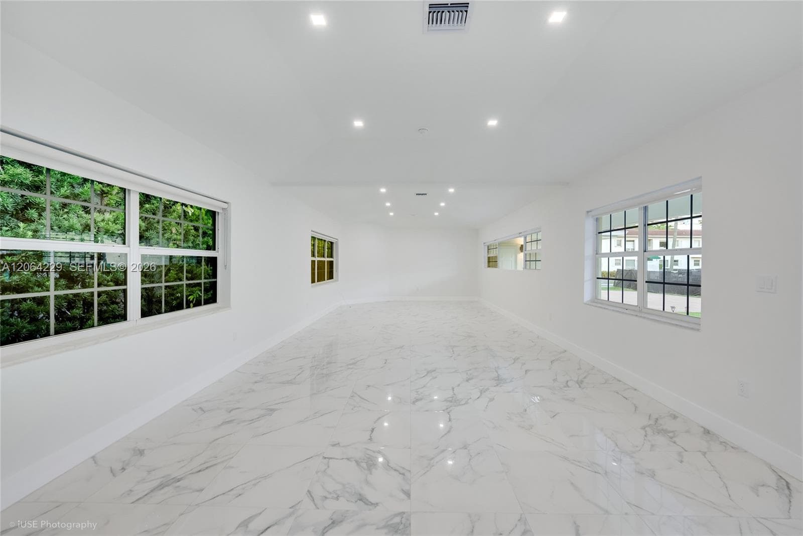 52 Camden Dr photo 12