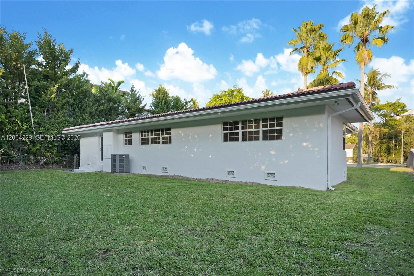 52 Camden Dr photo 7