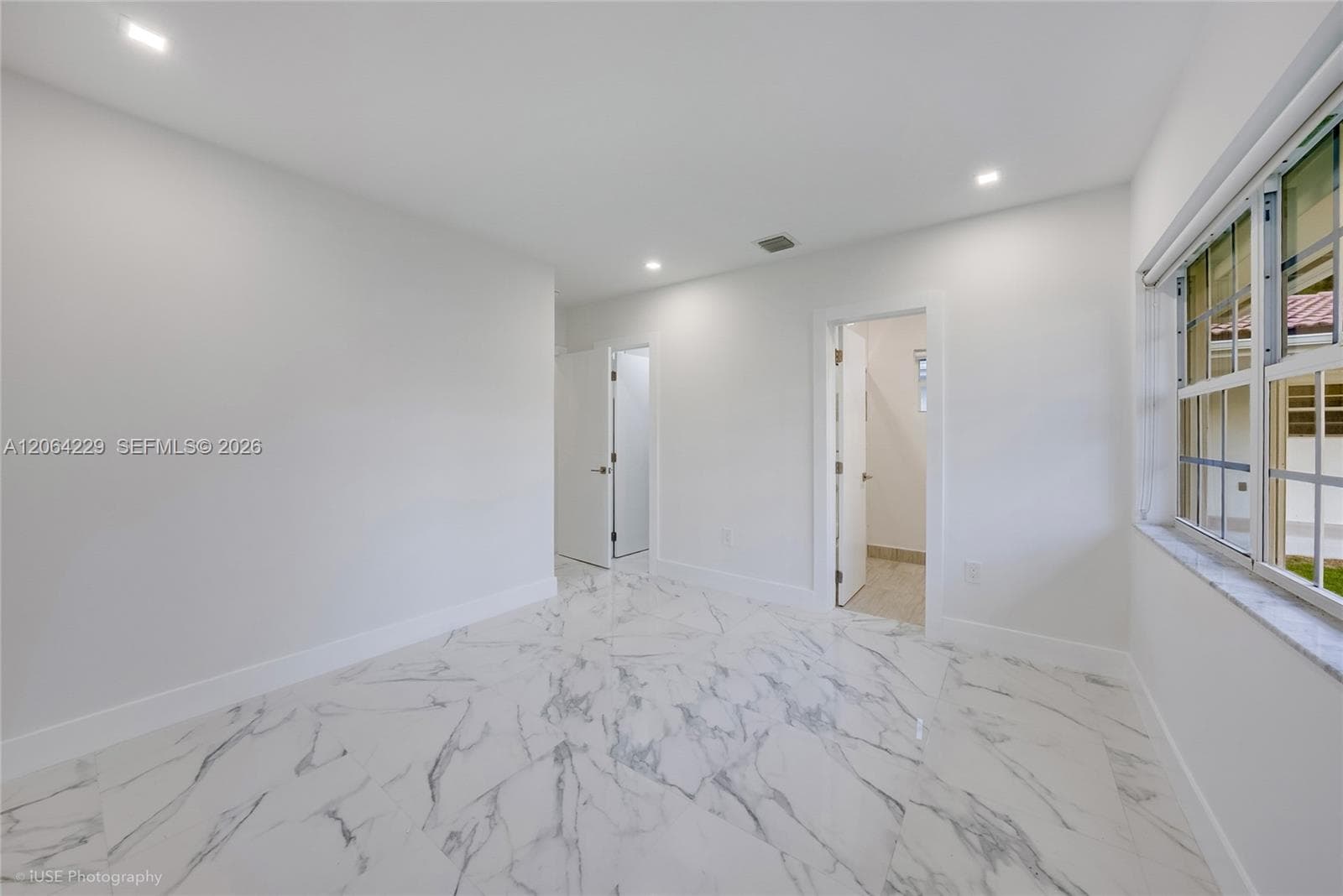 52 Camden Dr photo 29