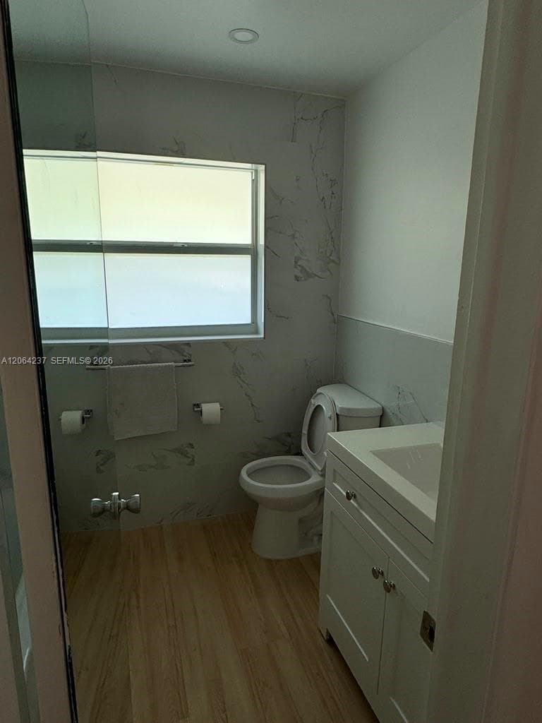 Golden Isles Condo · #115 in Hallandale Beach - Photo 8