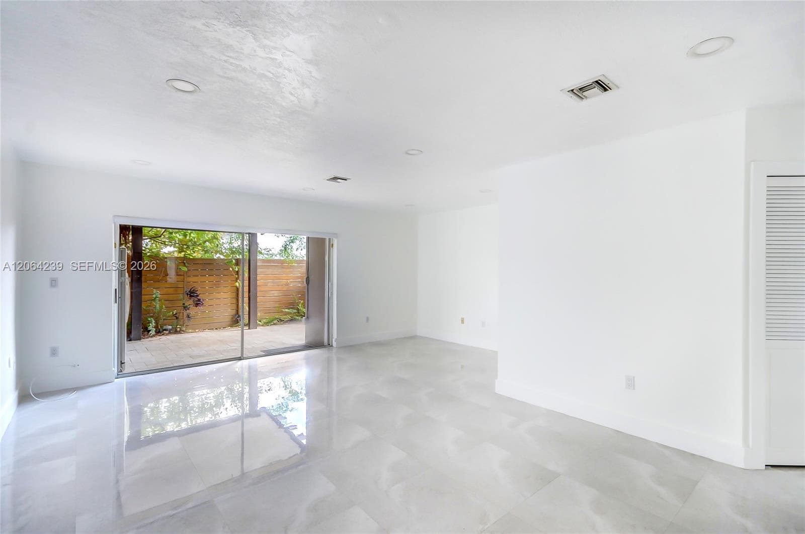 12909 SW 61st Ter photo 2
