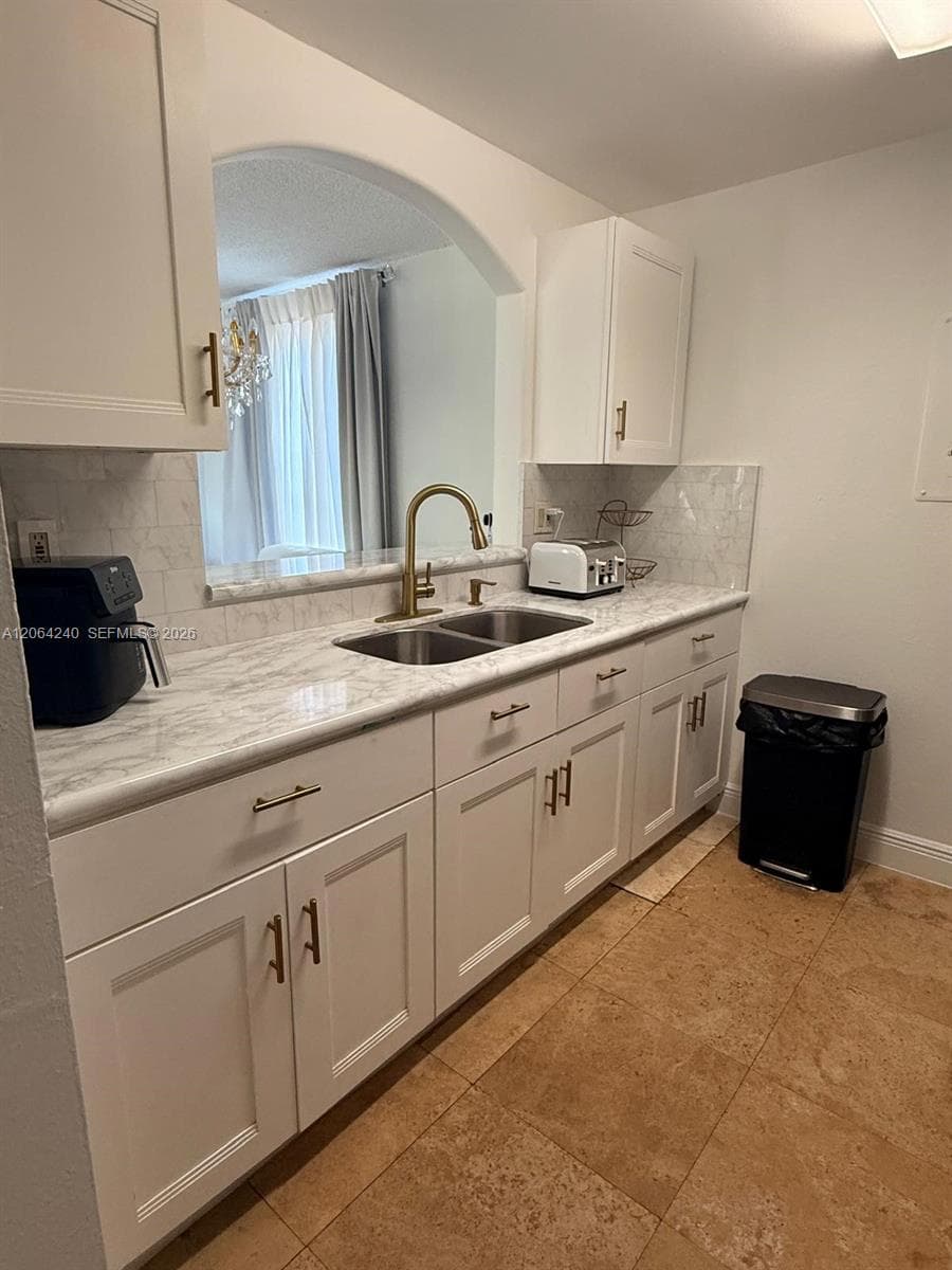 CORAL WAY GARDENS CONDO · #320 in Miami - Photo 5