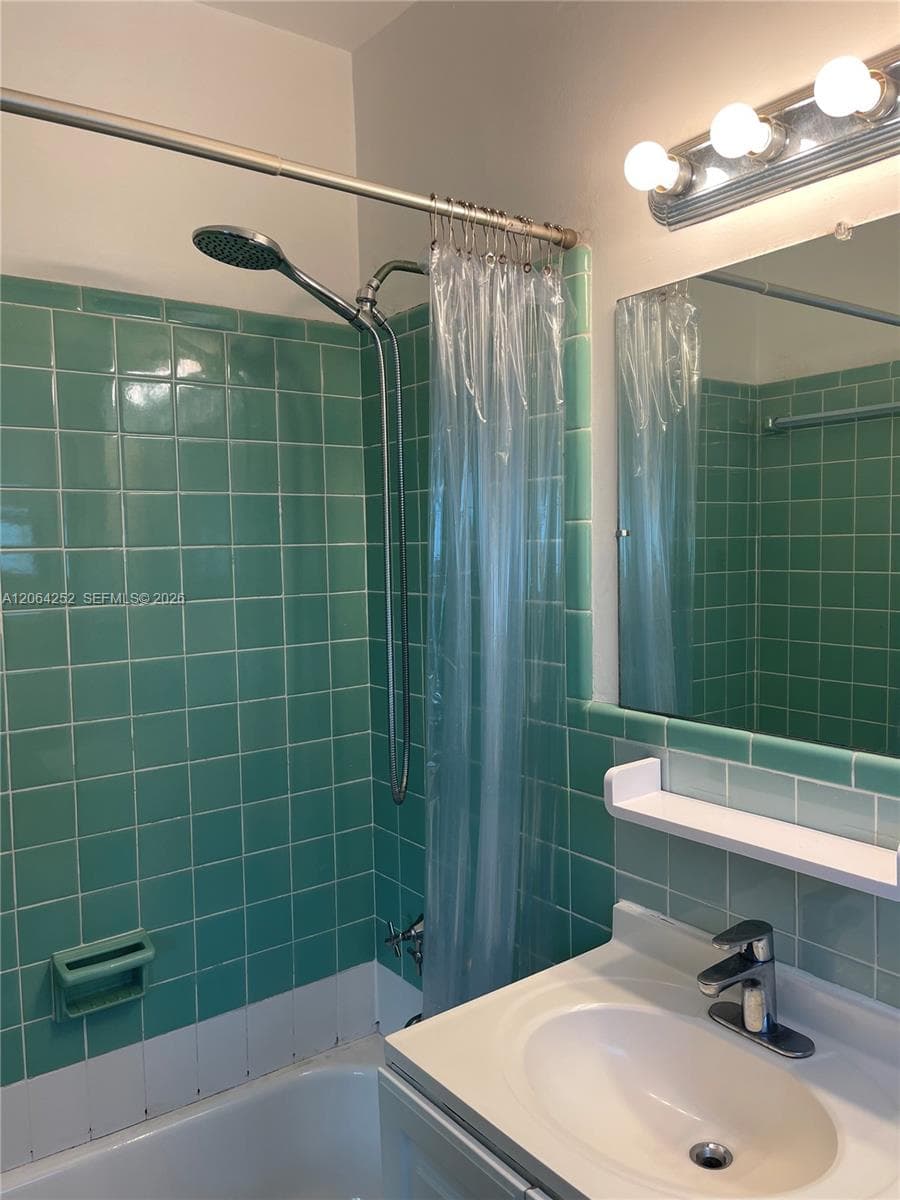 BROWNSTONE CO-OP · #202 in Bal Harbour - Photo 3
