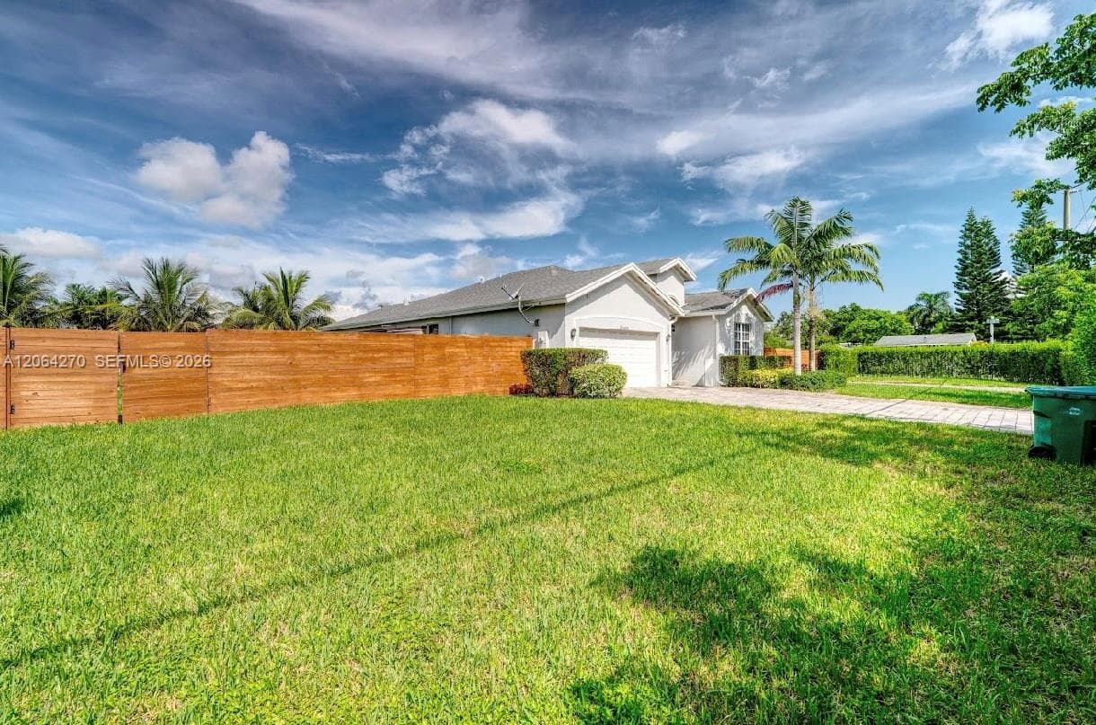 30600 SW 193rd Ave photo 2