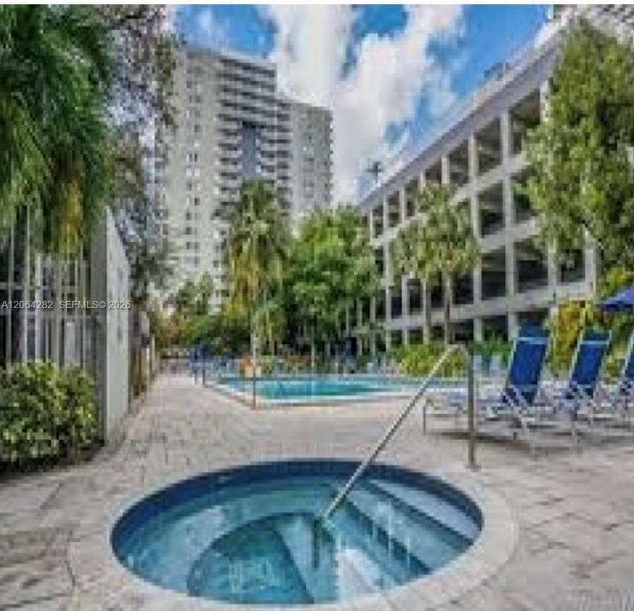 MADISON DOWNTOWN CONDO · #E-1605 in Miami - Photo 3