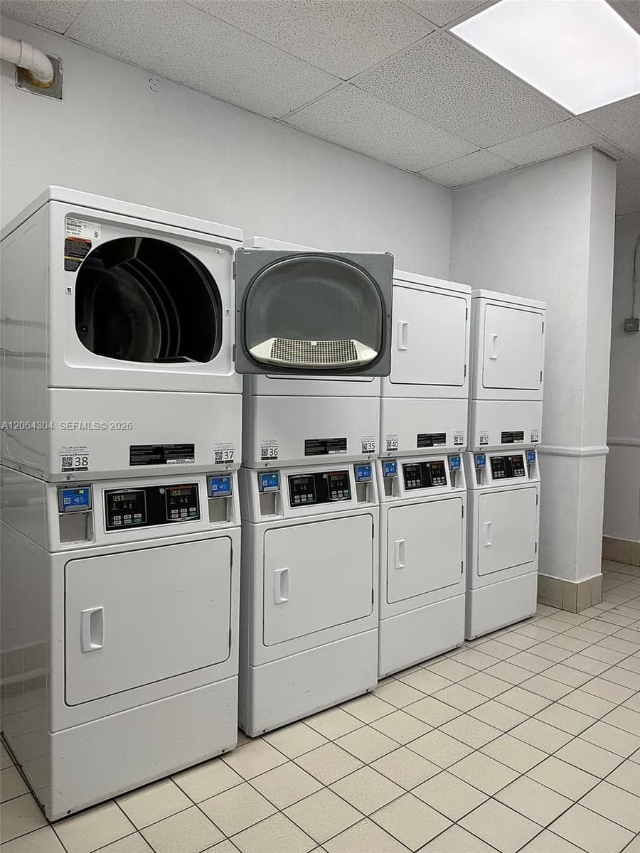 IMPERIAL TOWERS CONDO · #824 in Hallandale Beach - Photo 17