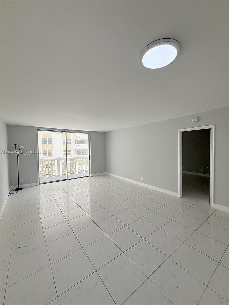 IMPERIAL TOWERS CONDO · #824 in Hallandale Beach - Photo 8