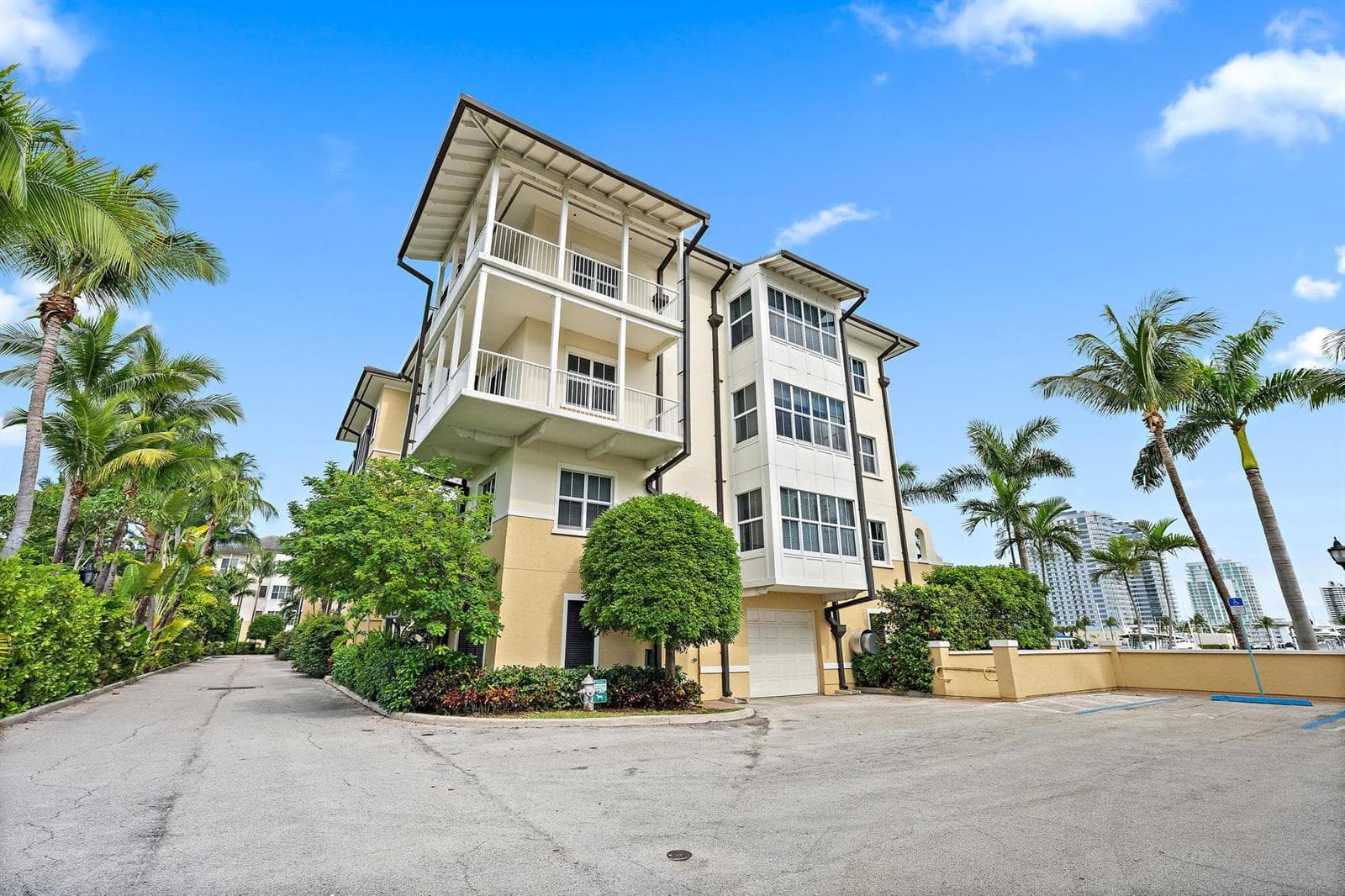 3920 N Flagler Dr 301-19