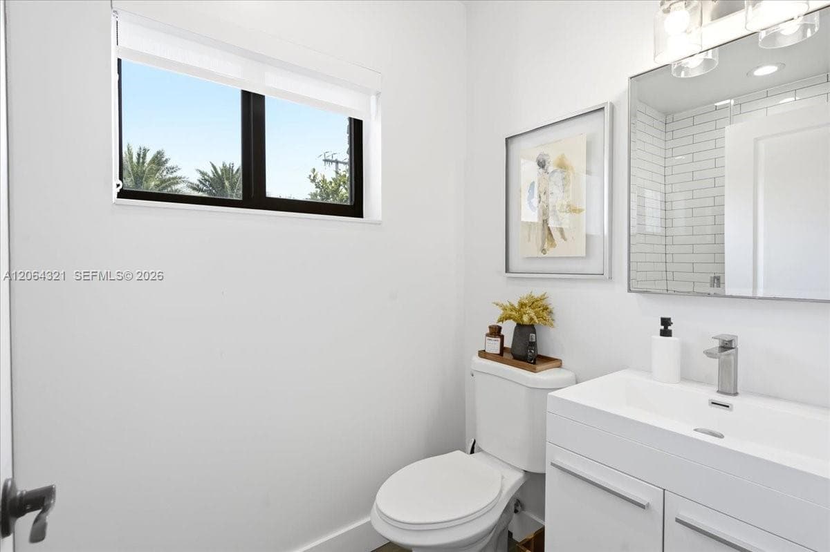 7240 Sunset Dr photo 19