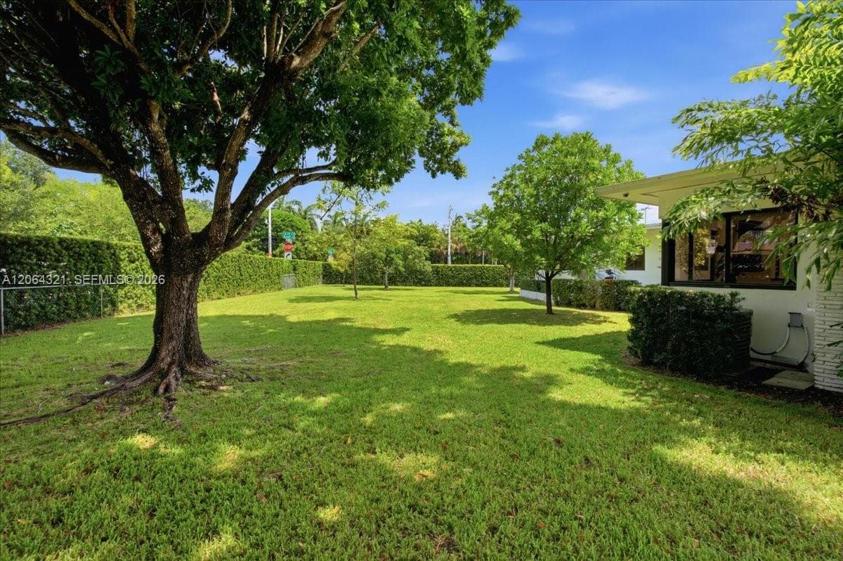 7240 Sunset Dr photo 40