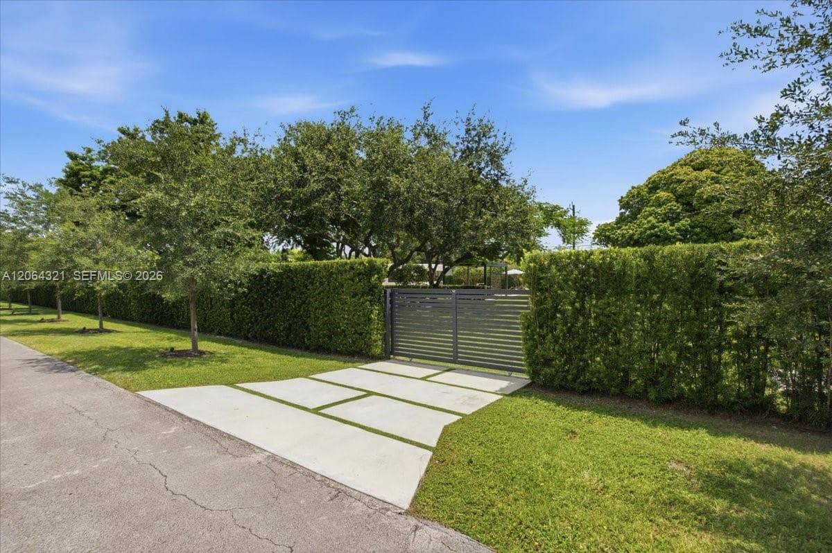 7240 Sunset Dr photo 35