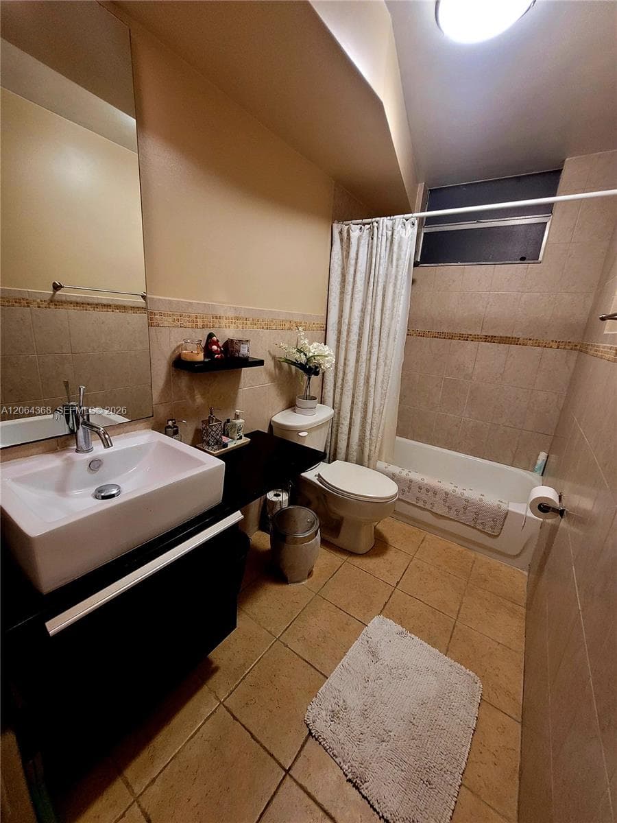 POINT EAST CONDOMINIUMS · #T301 in Aventura - Photo 20