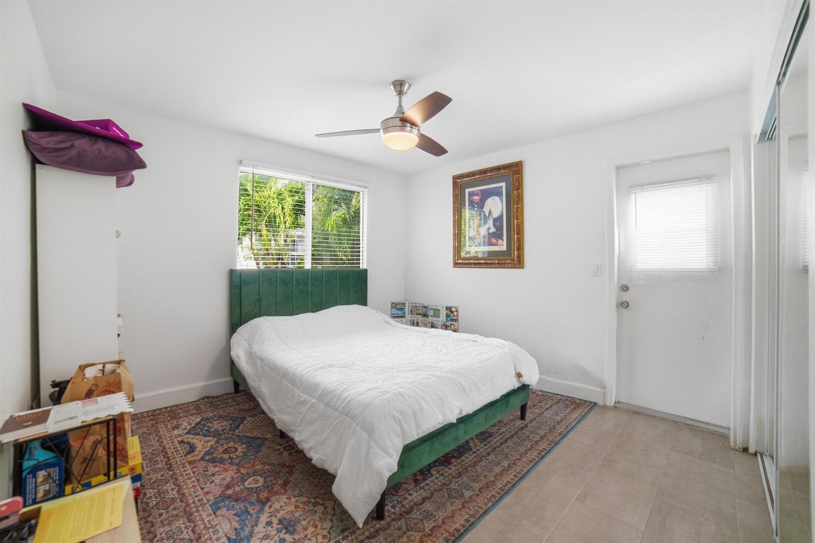 Unit1-Bedroom1