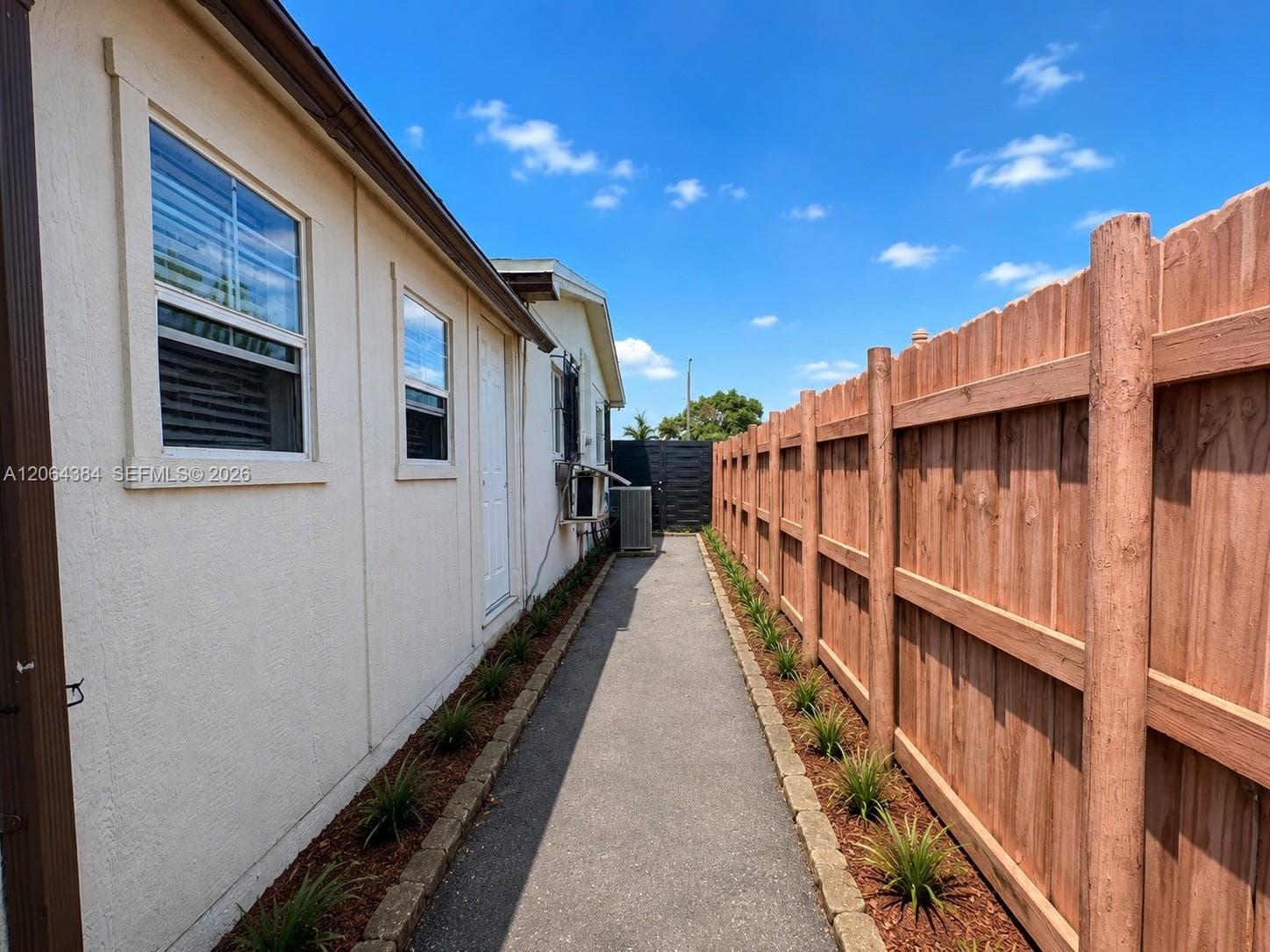 2950 NW 210th Ter photo 21