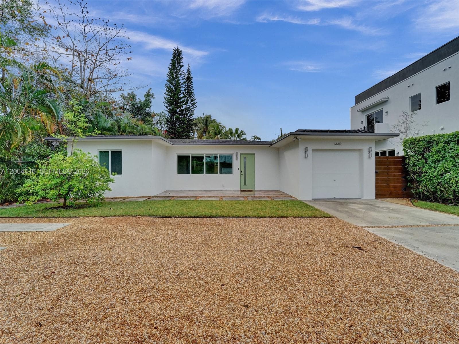 1440 SW 20th St photo 2