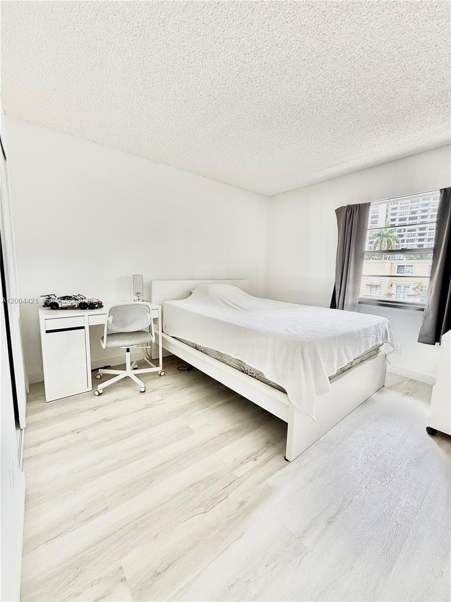 VENETIAN PARK · #14 in Hallandale Beach - Photo 16