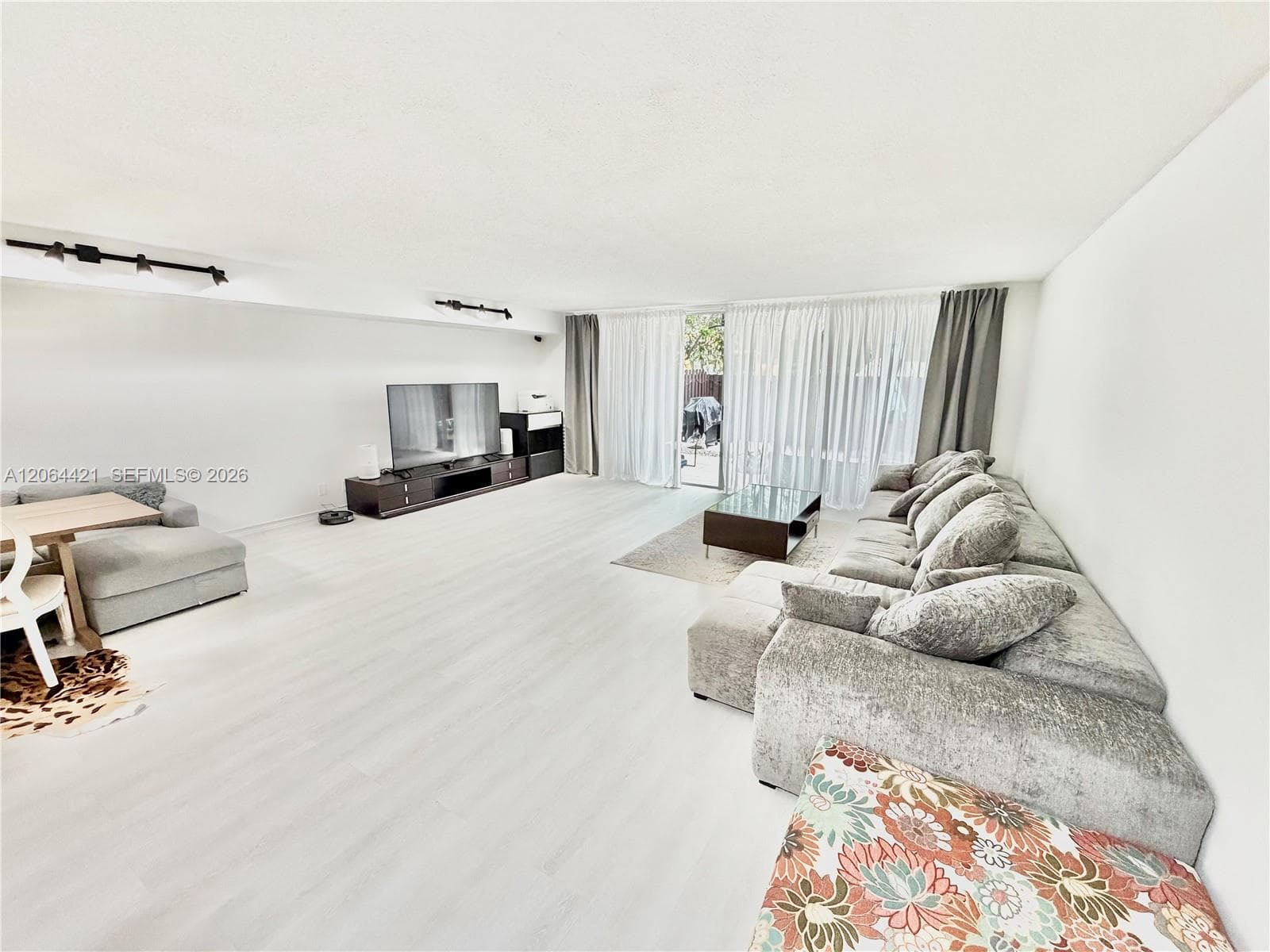 VENETIAN PARK · #14 in Hallandale Beach - Photo 12
