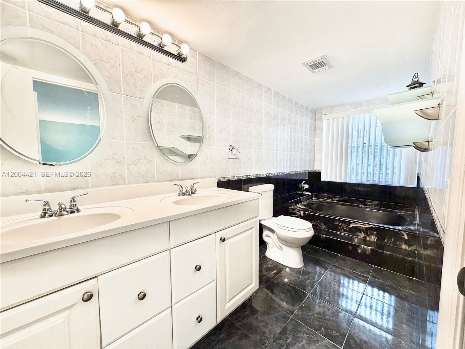 VENETIAN PARK · #14 in Hallandale Beach - Photo 34