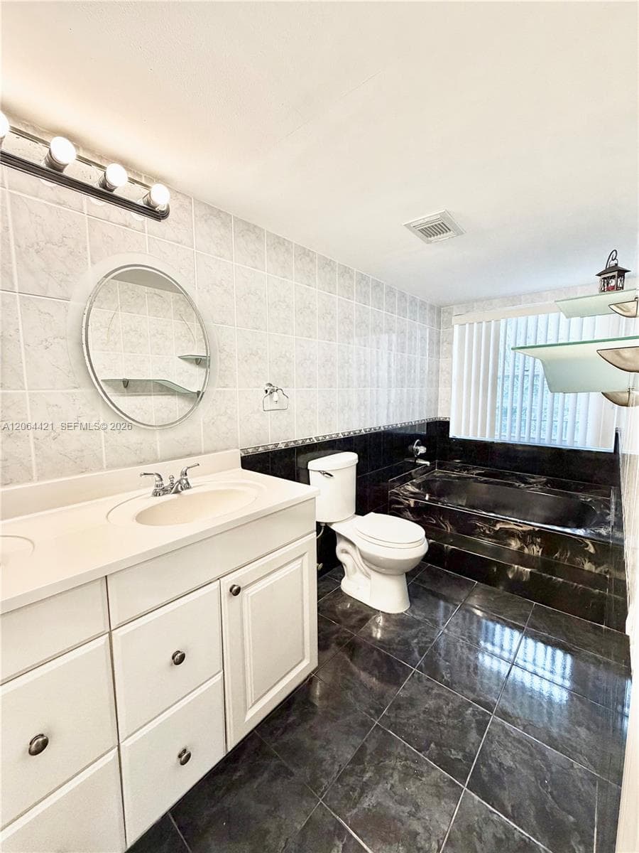 VENETIAN PARK · #14 in Hallandale Beach - Photo 33