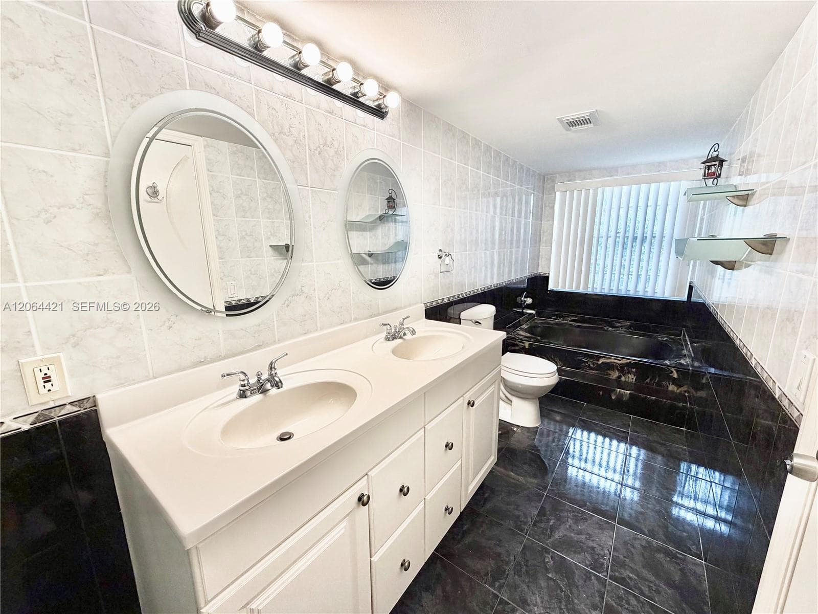 VENETIAN PARK · #14 in Hallandale Beach - Photo 41