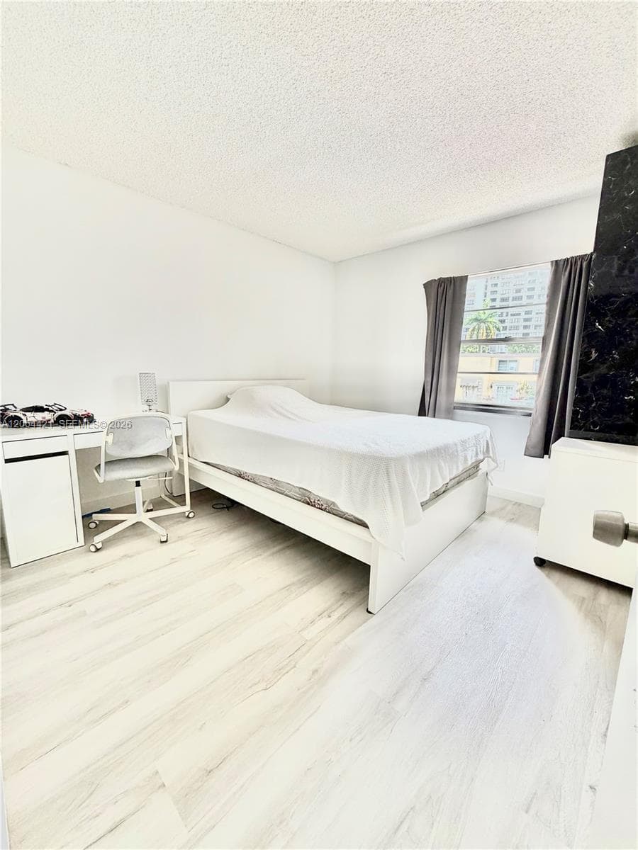 VENETIAN PARK · #14 in Hallandale Beach - Photo 15
