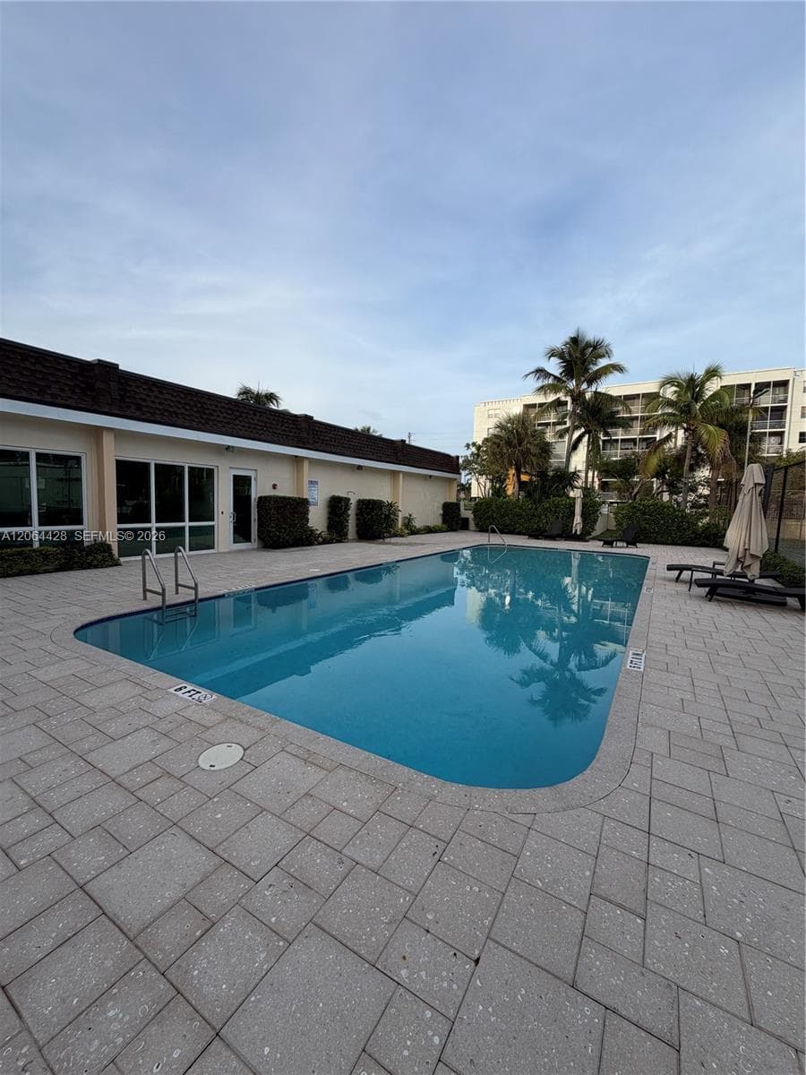 Leeward Point Condo · #27 in North Miami Beach - Photo 17